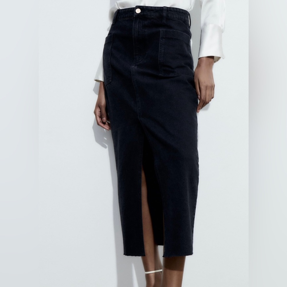 Zara denim midi skirt Size Med
